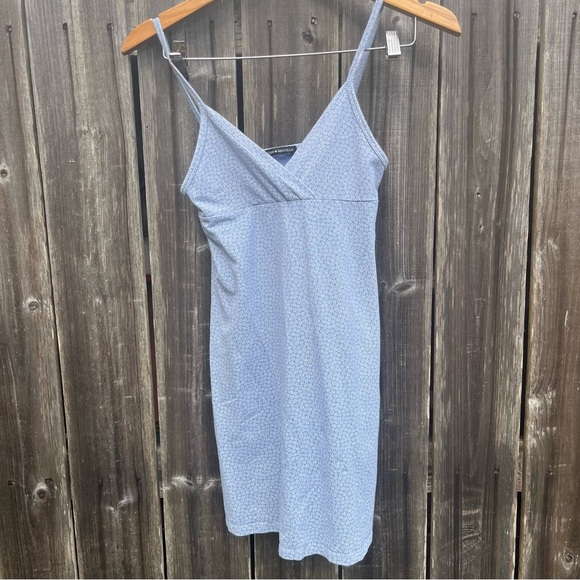Brandy Melville Blue Floral Amara Dress - Picture 2 of 9